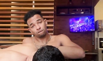 branquelinho gosta de piru preto ent o fiz ele gemer go