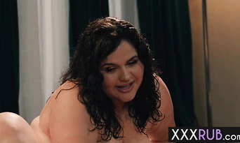 BBW Karla Lane gave a perfect massage and sloppy blowjob before rough sex