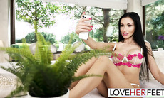 Lesbians Samantha Cruz And Sasha Rose Pleases Each Other
